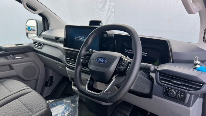 Ford Transit Custom 320 L2 Petrol Fwd 2.5 PHEV 232ps H1 Van Limited Auto - Image 11